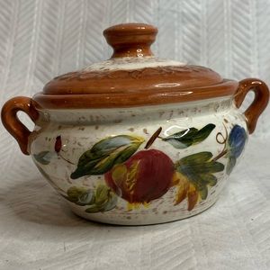 Pamela Gladding small serving pot with lid.